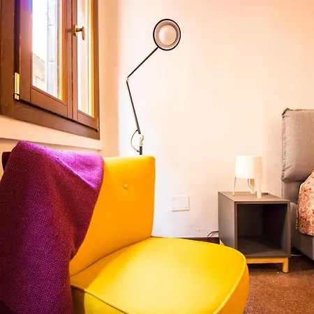 公寓 La Casa Ai Frari - Su Tre Livelli - Centro *