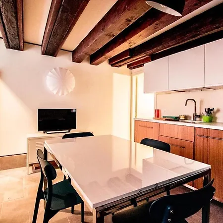 La Casa Ai Frari - Su Tre Livelli - Centro 公寓 威尼斯